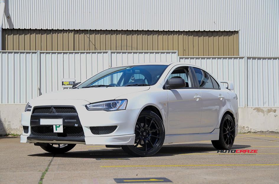 MITSUBISHI LANCER CHALLENGE BLACK 